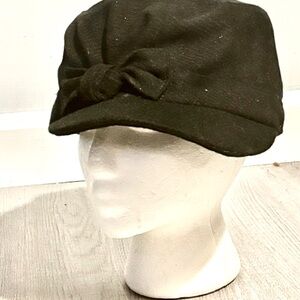 Women's boho black cap with solid beak, front bow, flexible headband- Size M-L